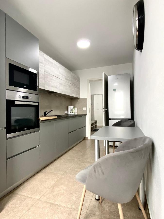 Astoria Apartment - Pet Friendly Brassó Kültér fotó